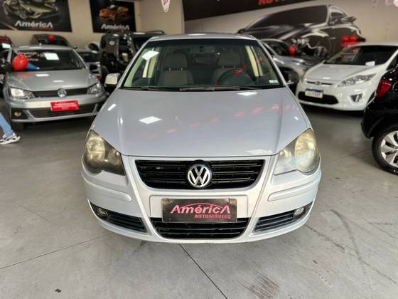 VOLKSWAGEN POLO 1.6 MI COMFORTLINE 8V FLEX 4P MANUAL VOLKSWAGEN POLO 1.6 MI COMFORTLINE 8V FLEX 4P MANUAL